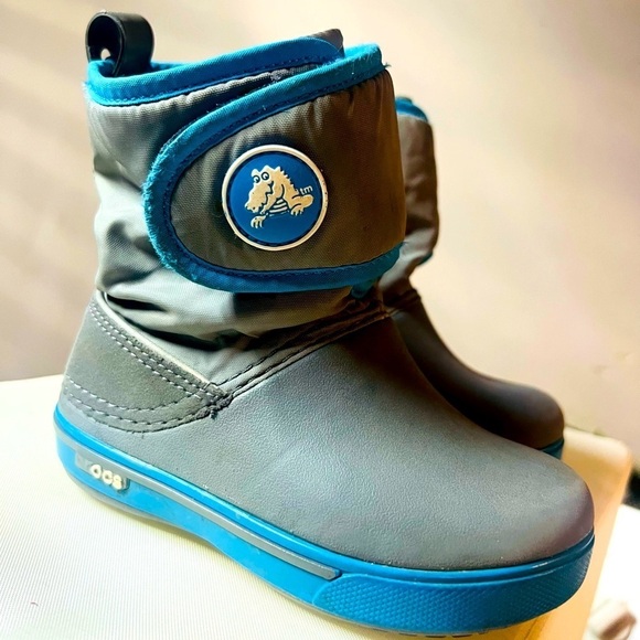 CROCS Kids Gray and Blue Rain Boots - Picture 1 of 4